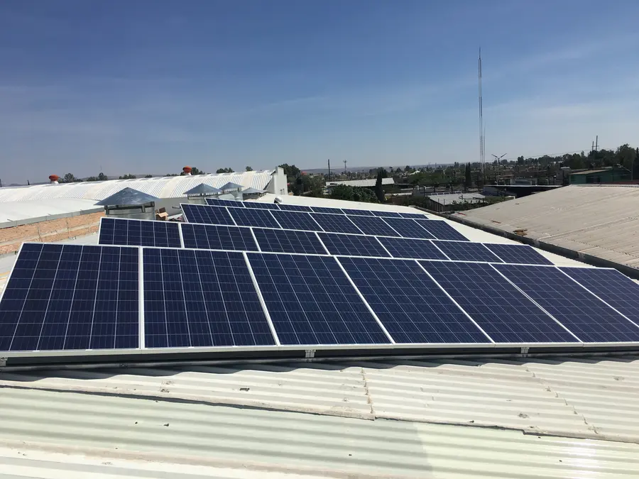 Instalación de paneles solares de Nova Solar, proyecto 1